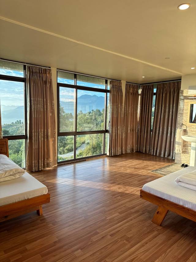 Deluxe B&B Room with panoramic Mountain View