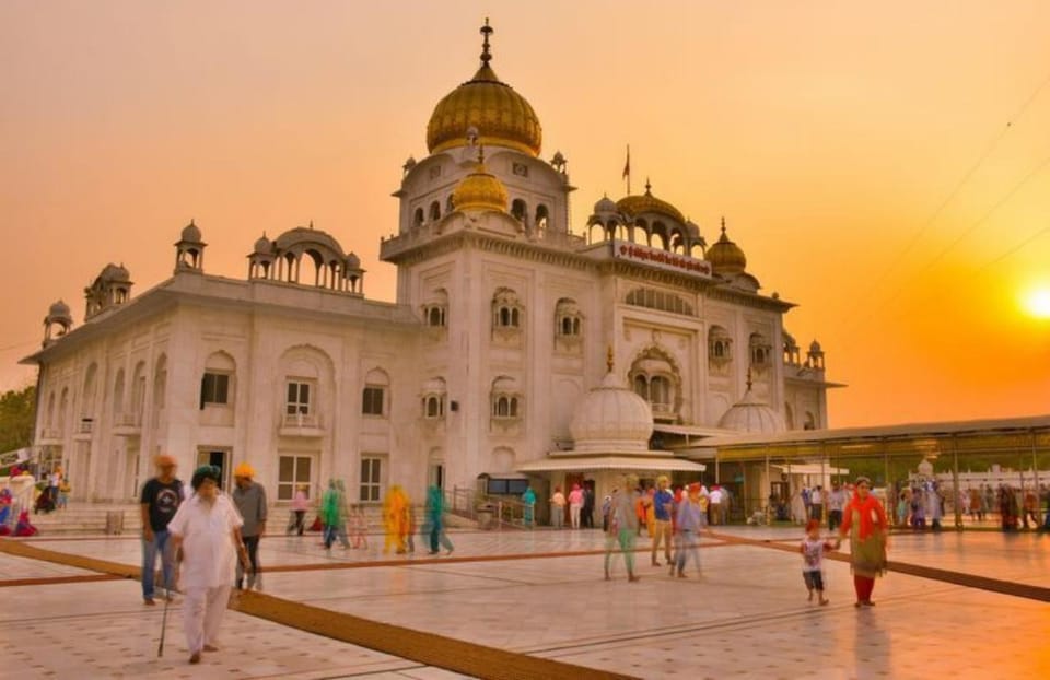 Delhi: City Highlights Temples and Market Walking Tour