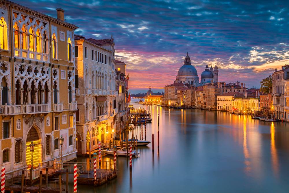 7-Day Southern Adventure Loop Tour from Paris/Lucerne: Italy, Switzerland, France, Vatican City, Monaco