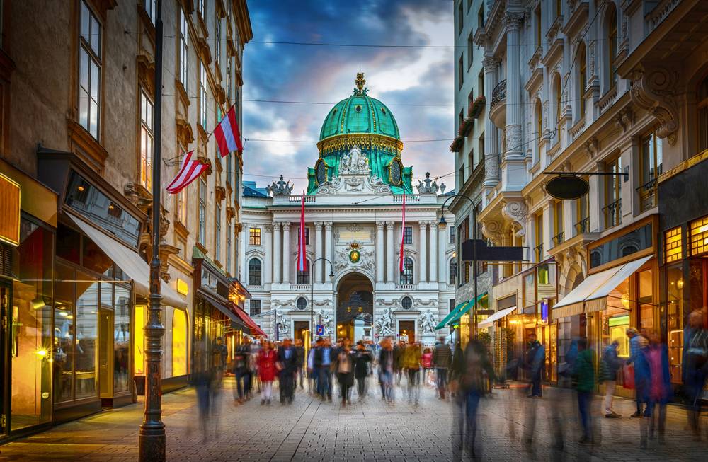 10-Day Europe Tour: Prague Castle, Old Town Square, Hungarian National Gallery, Marienplatz, New Town Hall, Swiss Alps