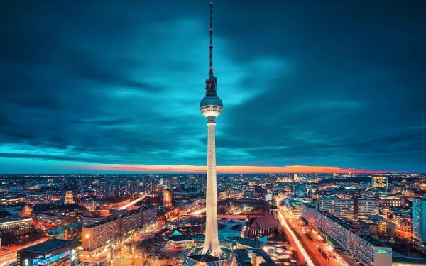 9-Day Western, Central and Eastern Europe Tour from Frankfurt: Praque | Budapest | Vienna