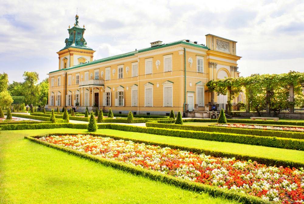 6-Day Europe Tour Packages from Amsterdam: Brussels, Paris, Luxembourg, Frankfurt | Iconic Landmarks