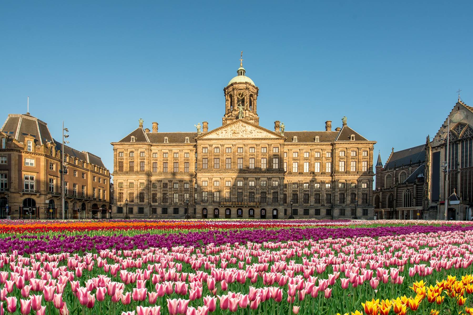 3-Day Paris Tour Package from Amsterdam: Grand Place, Versailles, Louvre