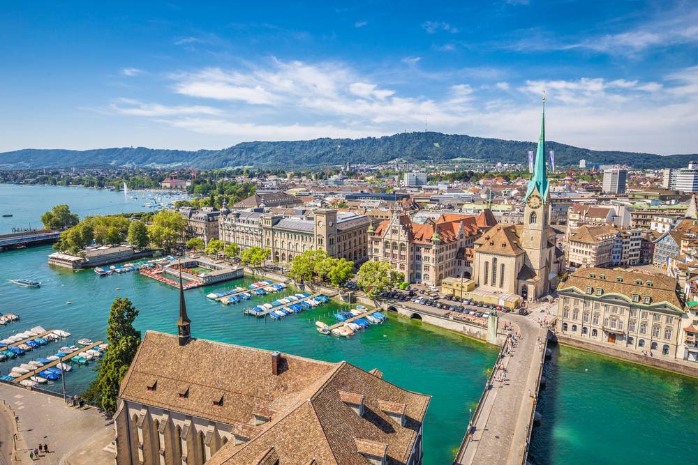 7-Day Central and Eastern Europe Loop Tour: Frankfurt, Budapest, Prague, Zurich, Vienna, Munich | Architectural Wonders