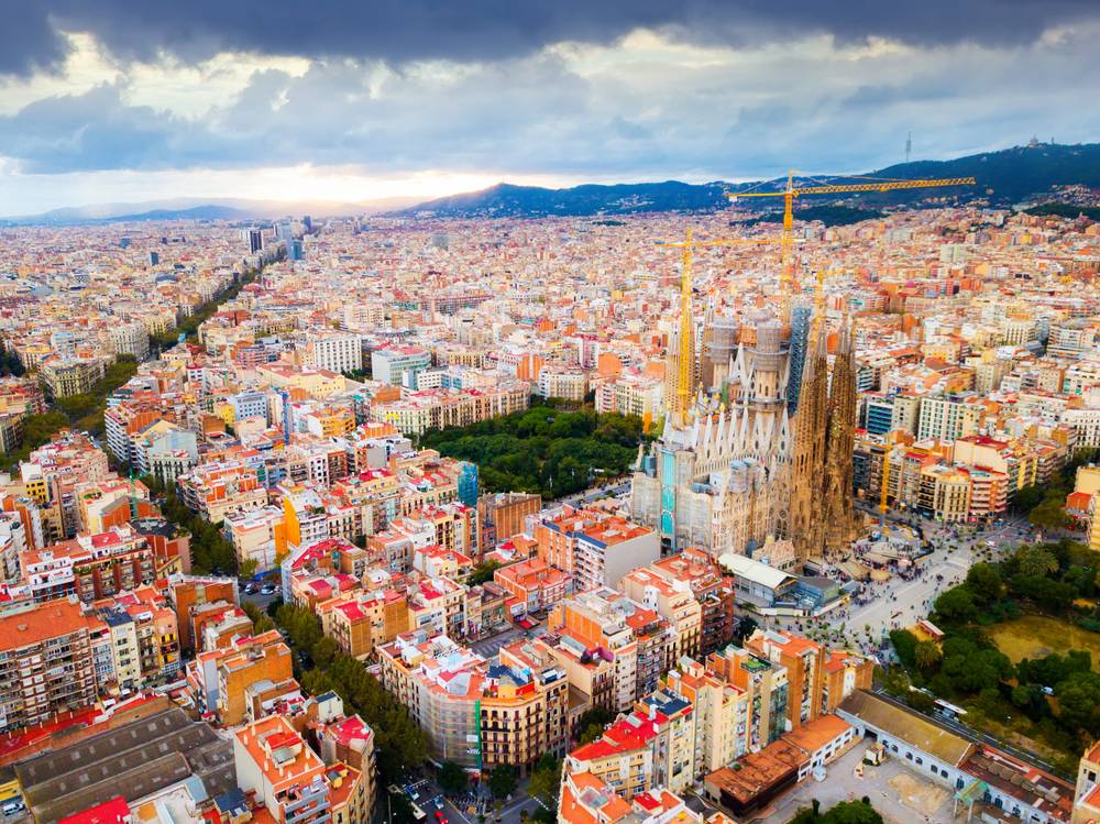 8-Day South Europe Tour Package from Barcelona: Paris and Bordeaux | Airport Transfers Included
