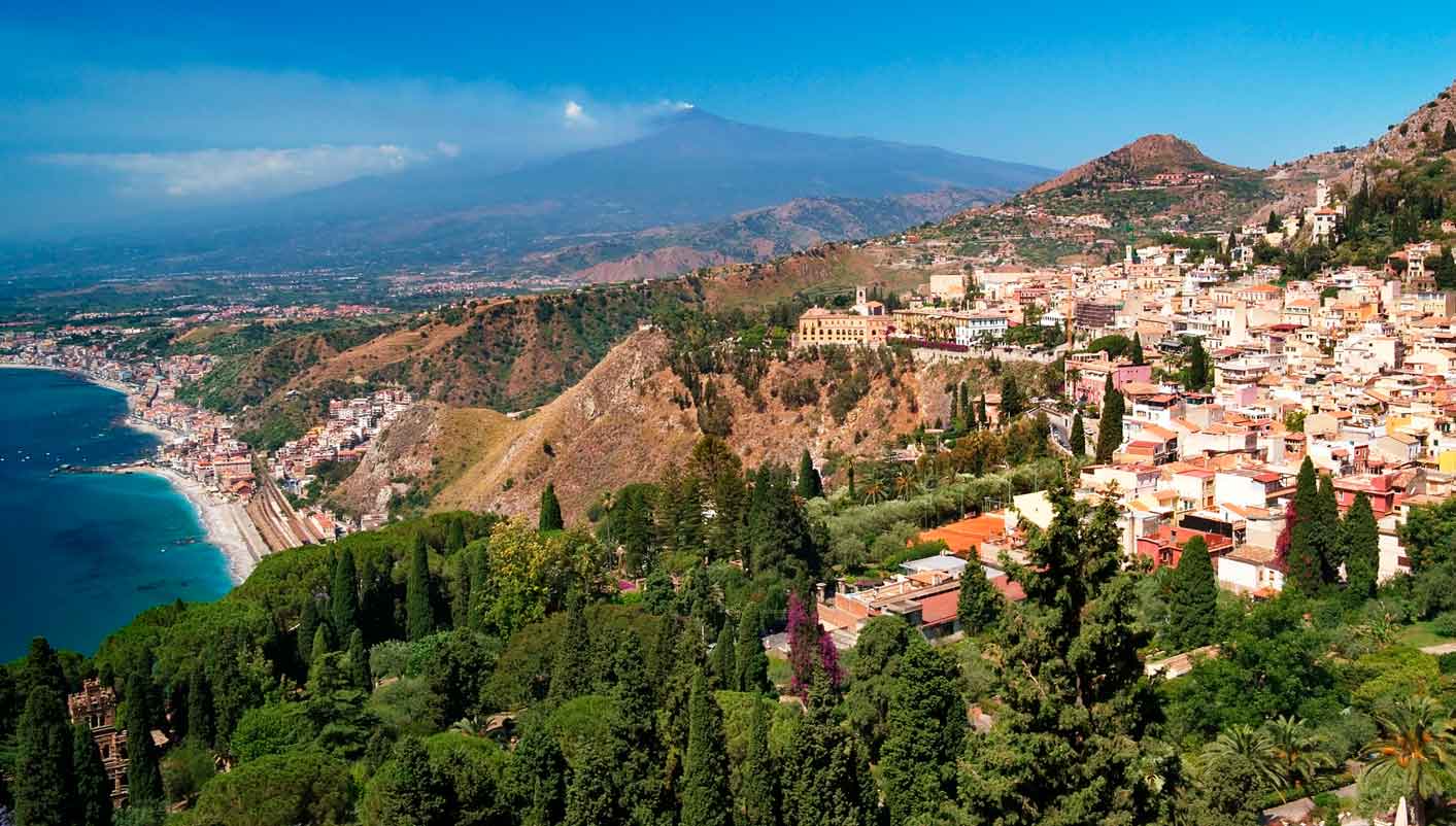 15-Day Central and Southern Europe Tour w/ Italy and Spain **Airport Pick-up in Berlin | Breakfasts and Admission Included**