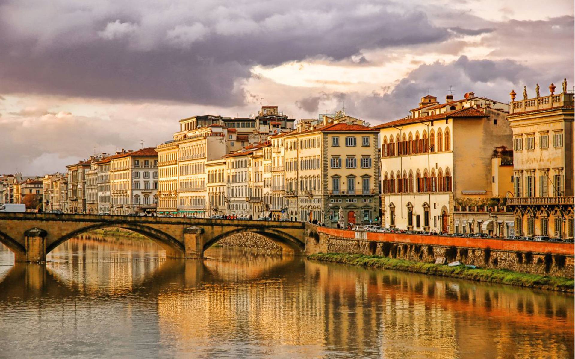 11-Day 7 Countries Amsterdam to Rome Tour with Paris, Barcelona, Avignon, Nice and Tuscany | Free Day in Paris, Barcelona and Rome | Vegetarian Friendly
