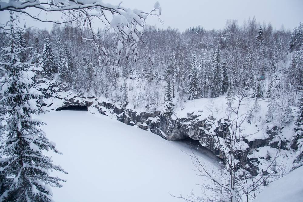 【Canadian Rockies Winter Tour】3-Day Winter Tour from Calgary: Johnston Canyon, Marble Canyon, Banff Historical Site, Lake Louise | Free Airport Pick-up