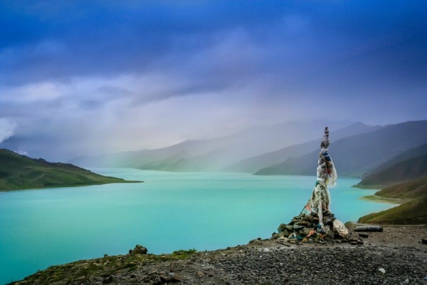 6-Days Lhasa and Shigatse Small Group Tour: Potala Palace, Jokhang Temple, Barkhor Street, Sera Monastery, Drepung Monstery, Gyantse and Shigatse**Tibet Entry Permit included**
