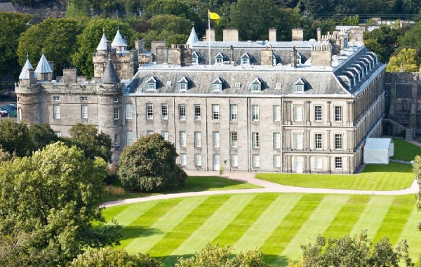 5-Day UK & Scotland Tour from London: Iconic Attractions, Historic Cities & Scenic Landscapes