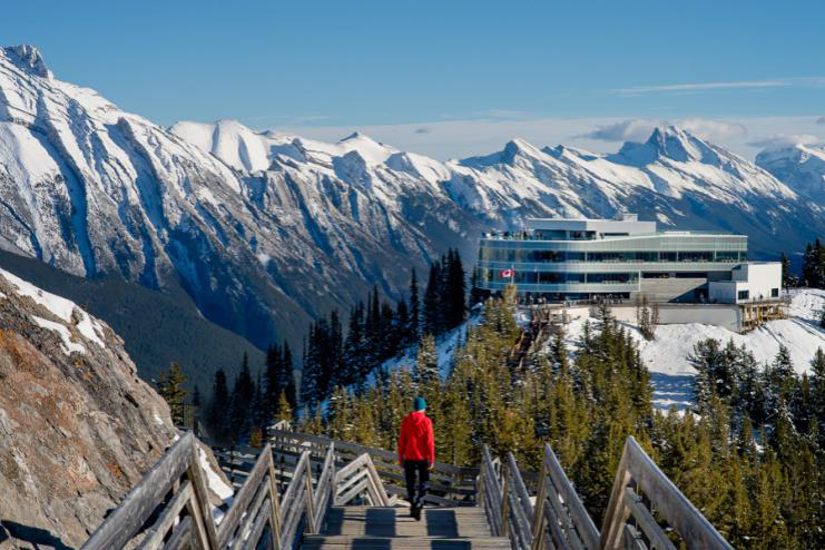 4-Day Canadian Rockies Summer Unique Tour from Calgary with Airport Transfers: Banff and Jasper National Park