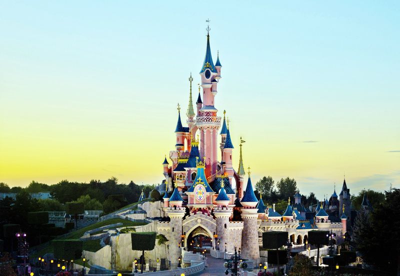 7-Day Europe Tour from London: Lake Titisee, Rhine Falls, Mt Titlis, Eiffel Tower and Disneyland Paris