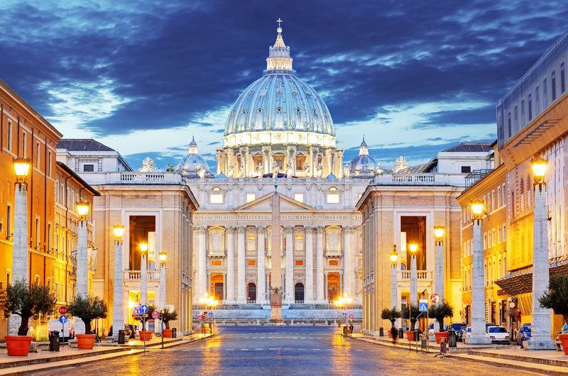 9-Day Treasures of Europe Tour from London with Vegetarian Food Option: Belgium, Germany, Switzerland, Italy, Vatican, France