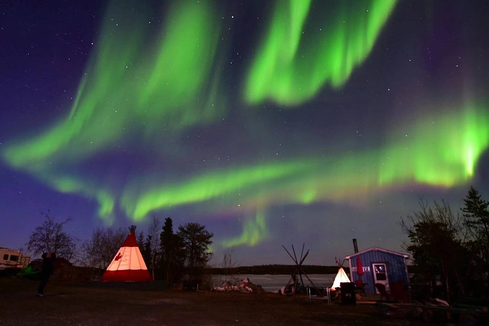 【Aurora Viewing】3-Day Northern Lights Tour from Yellowknife: Free Hotel Option | Optional Ice Fishing/Dog Sledding | 2-Night Aurora Viewing | Free Aurora Photo Service
