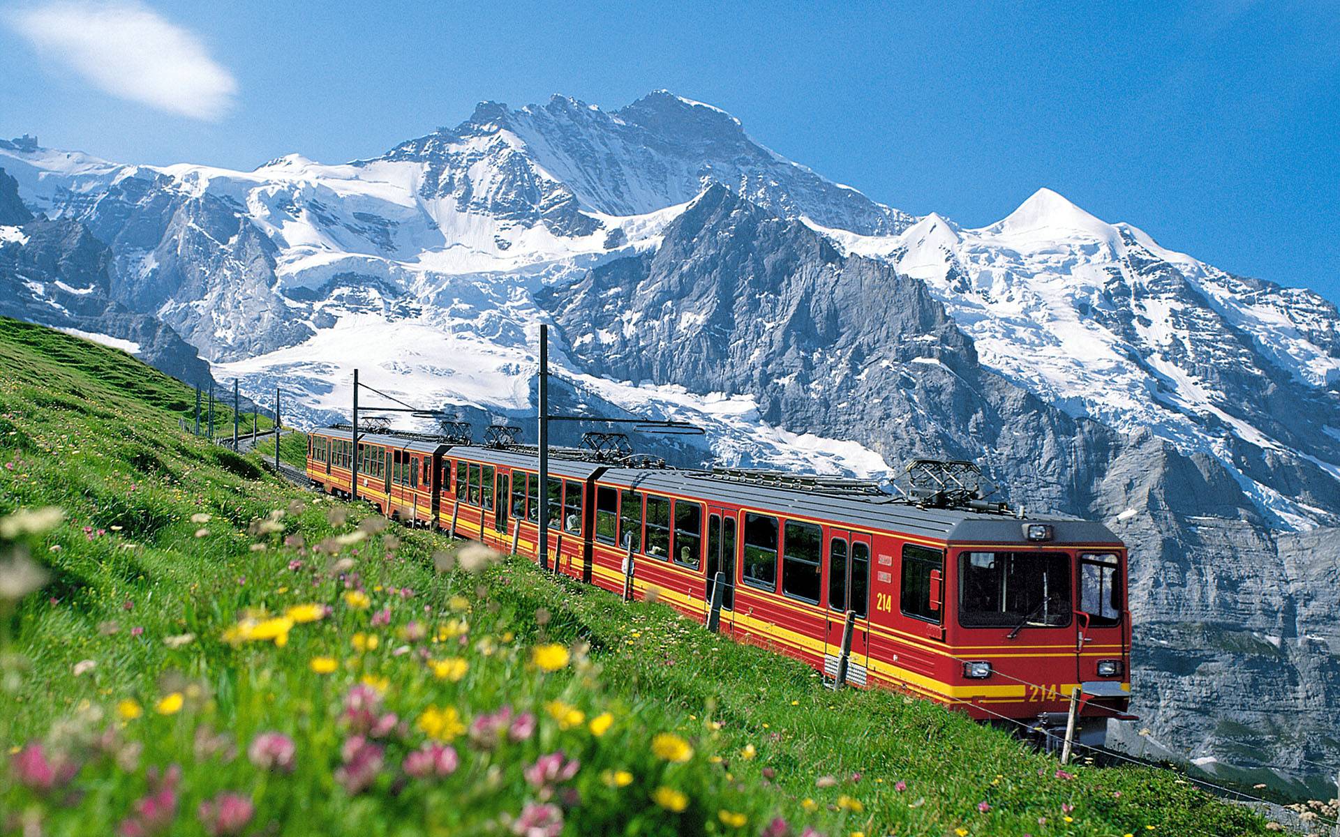 2-Day Jewels of the Alps Tour: Eiger Express Cable Car, Cogwheel Train, Jungfraujoch - Top of Europe