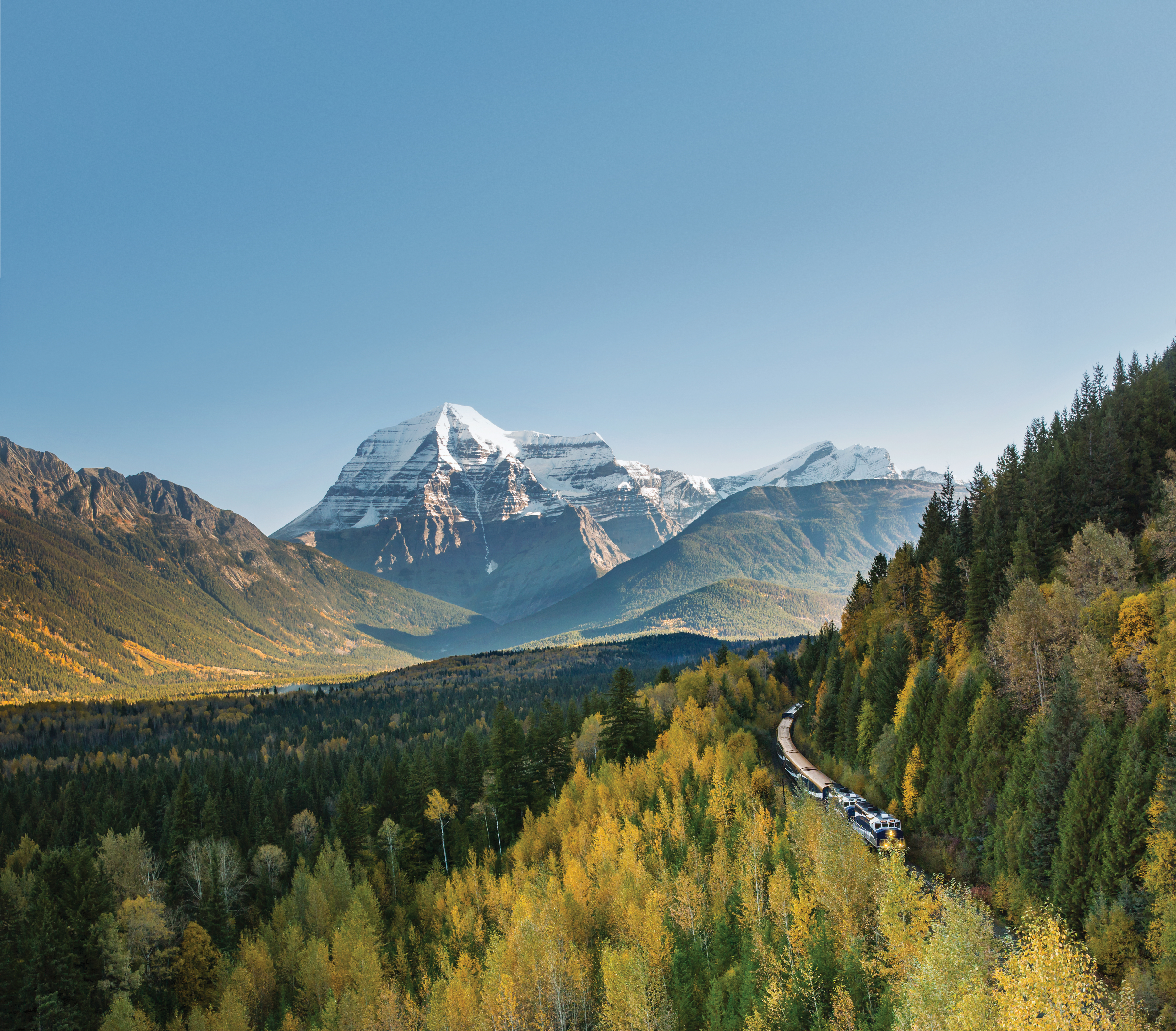 5-Day Rocky Mountaineer Train Tour from Vancouver to Calgary: Banff, Lake Louise, Johnston Canyon, Columbia Icefield, Yoho and Calgary | Admission of National Park