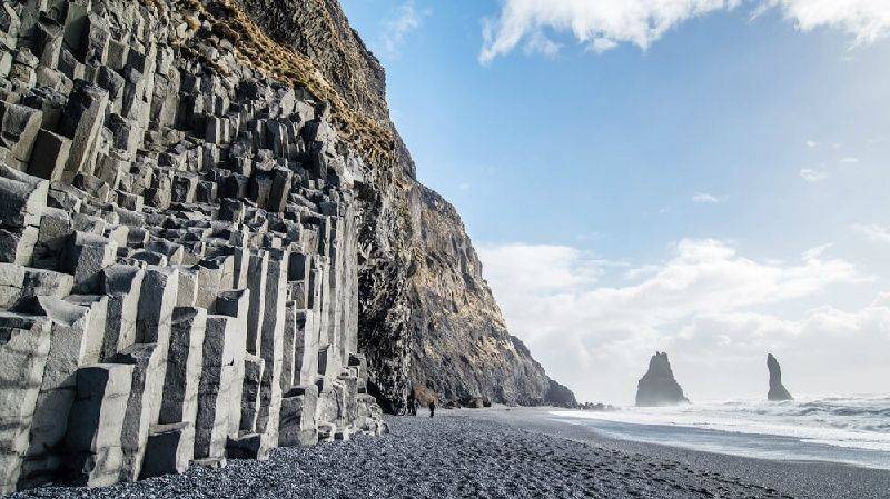Northern Lights Hunt | 5-Day Iceland Land of Northern Lights Tour from Reykjavík | Budget or Comfort Accommodations Available | Christmas Departure