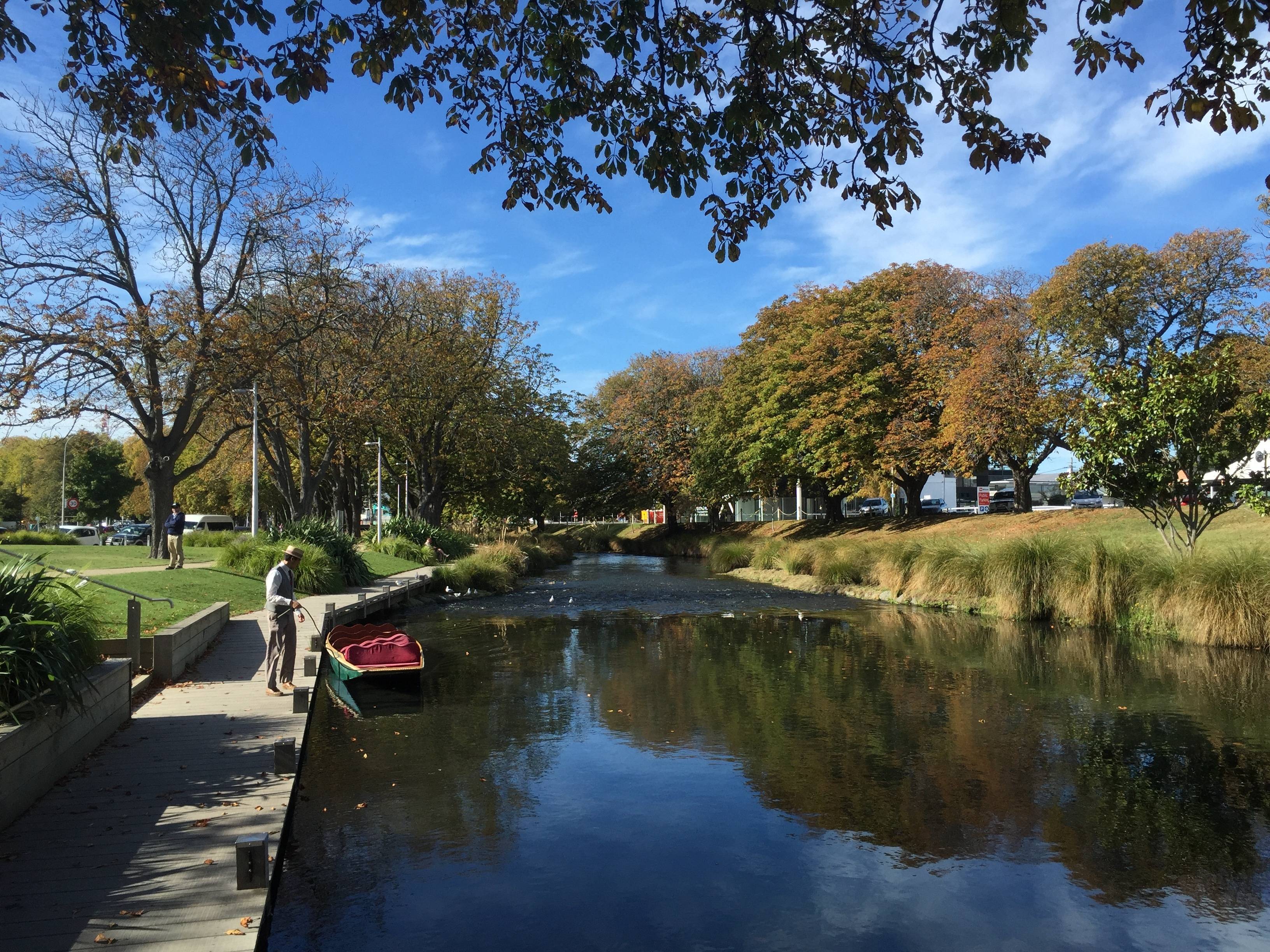 3-Day Lake District Tour from London: Peak District, Windermere, Stratford-upon-Avon