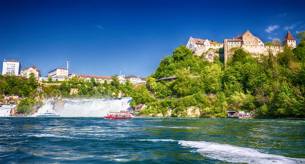 4-Day Swiss Special Tour from London with Flights Landing in Zurich: Mt Titlis, Geneva, Bern, Lucerne and Interlaken Highlights