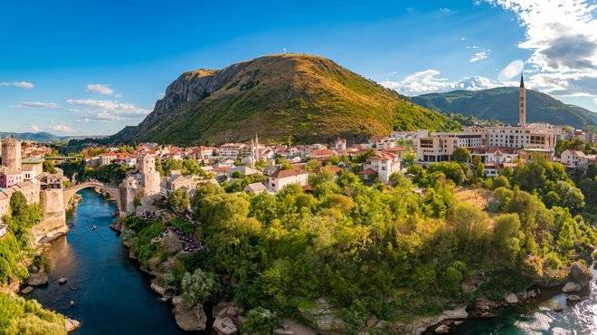 10-Day Balkan Odyssey: Frankfurt to Prague, Budapest, Sarajevo (Prague Castle, Fisherman’s Bastion)
