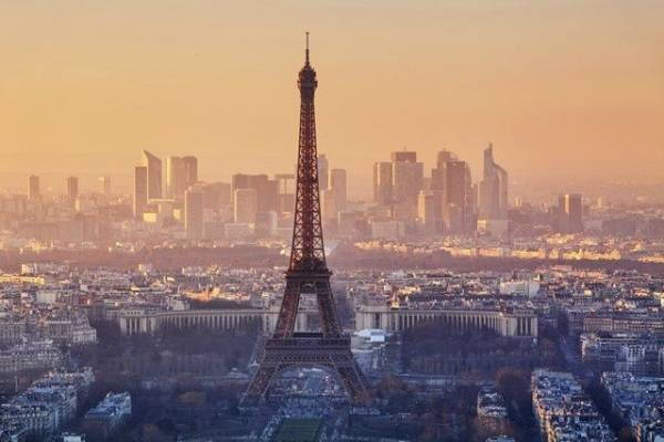 14-Day Western & Southern Europe from Paris: Luxembourg, Frankfurt, Amsterdam, Lucerne, Venice, Florence | Cologne Cathedral | Louvre Museum | Leaning Tower of Pisa