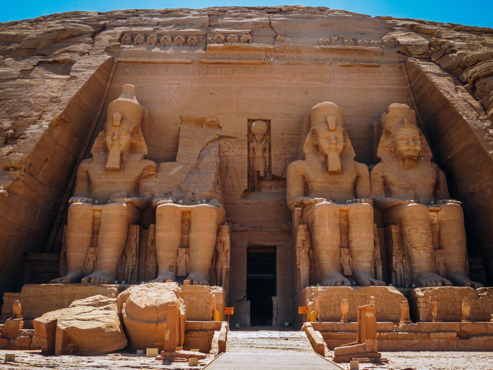 8-Day Egypt with 4 Days Nile Cruise Tour: Luxor | Esna | Aswan**Airport Pick-up in Cairo | Breakfasts and Admission Included**