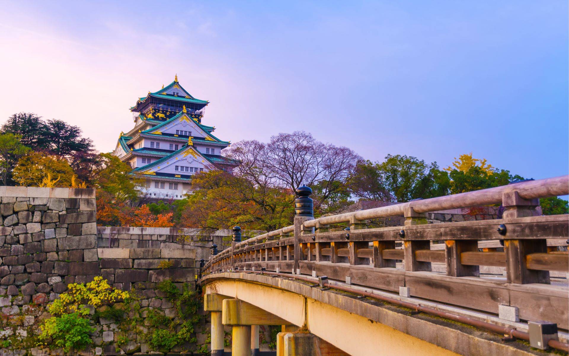 6-Day South Japan Express Tour: Kobe | Okayama | Hiroshima**Airport Pick-up in Osaka | Breakfasts and Admission Included**