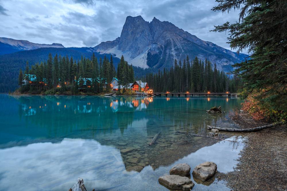 3-Day Canadian Rockies Summer Surprise Tour from Calgary with Airport Transfers: Yoho National Park and Columbia Icefield