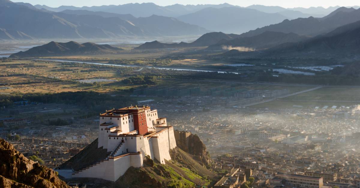 16-Day Tour from Lhasa: Yamdroktso, Shigatse, Mt. Everest, Mt. Kailash and Guge Kingdom | Small Group Tour