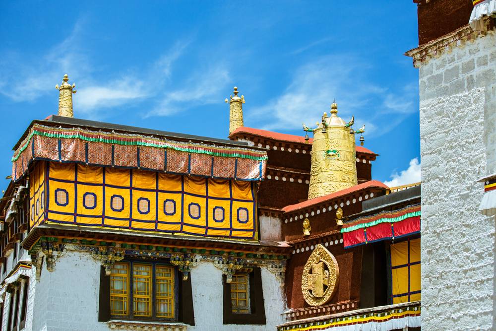 9-Day Tour from Lhasa: Karola Glacier, Shigatse, Mt. Everest and Namtso Lake | Small Group Tour