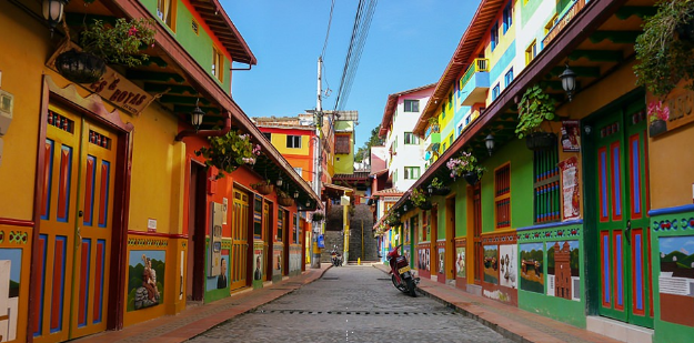 6-Day Colombia Tour: Medellin and Cartagena | Hotel Breakfast Included