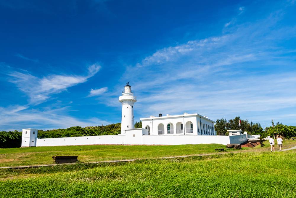 7-Day Best of Taiwan Tour: Ci’en Pagoda, Longpan Park, Chimei Museum and Tainan Confucius Temple