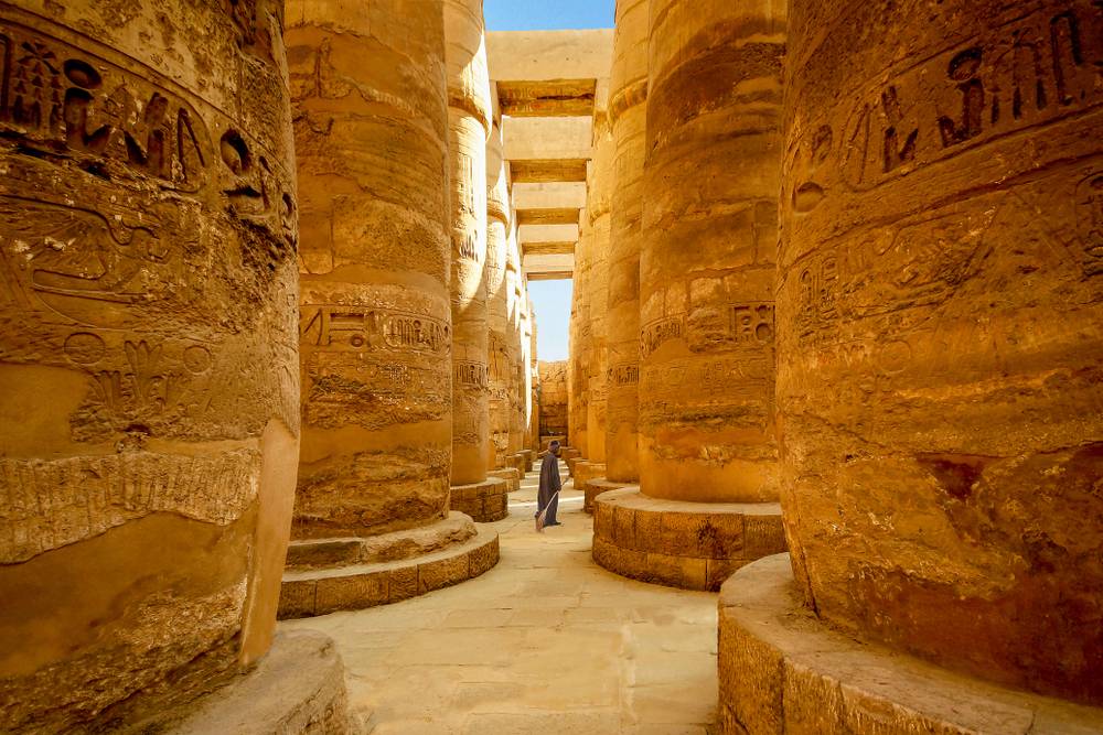 4-Day Nile Cruise on the Grand Boat from Aswan: The High Dam | Philae Temple | Kom Ombo Temple | Edfu temple | Karnak Temple | Valley of the Kings | Colossi of Memnon | **Meals included** **Entrance fees to all sites**