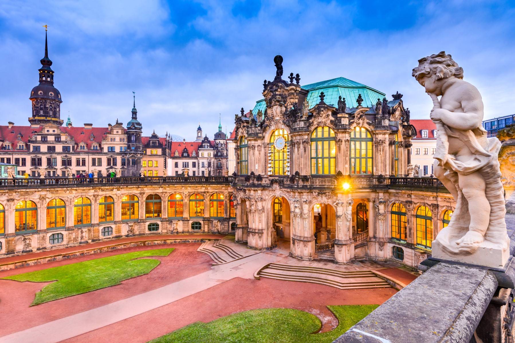 13-Day Essential Four Tour from Berlin
