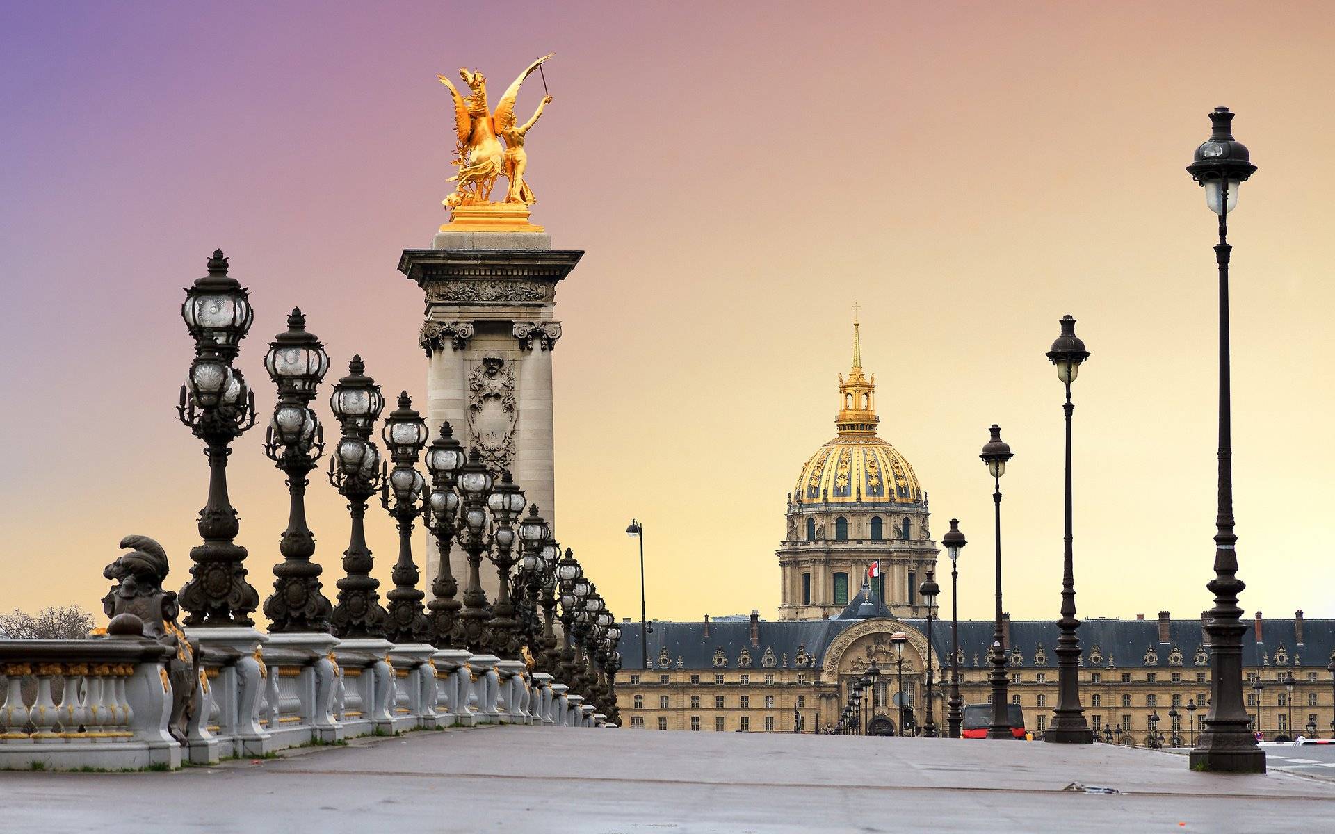 8-Day European Discovery Tour from Rome to Paris: Colosseum, Leaning Tower of Pisa, Palais des Papes | Ticket Admission Included
