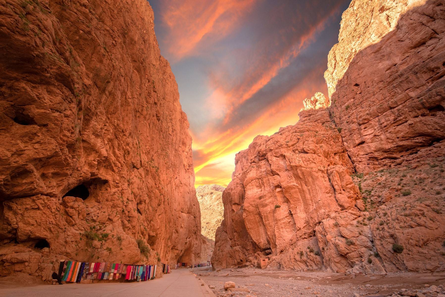 7-Day Africa Tour from Marrakesh to Tangier: Ait Benhadou, Ourzazate, Boulmane Dades, Todgha, Khorbat, Erfoud, Midelt, Bhalil, Fez, Tangier **Ticket admission** **8 meals**
