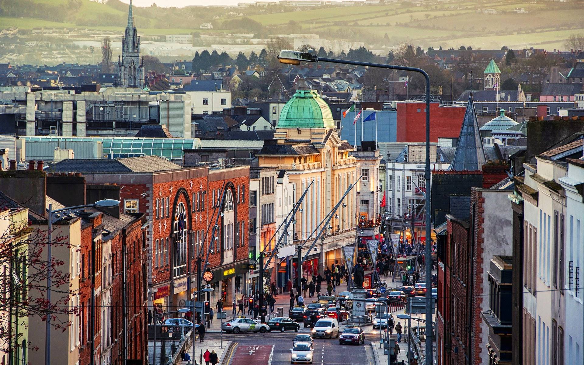 14-Day Ireland, the United Kingdom and Paris Tour from Dublin