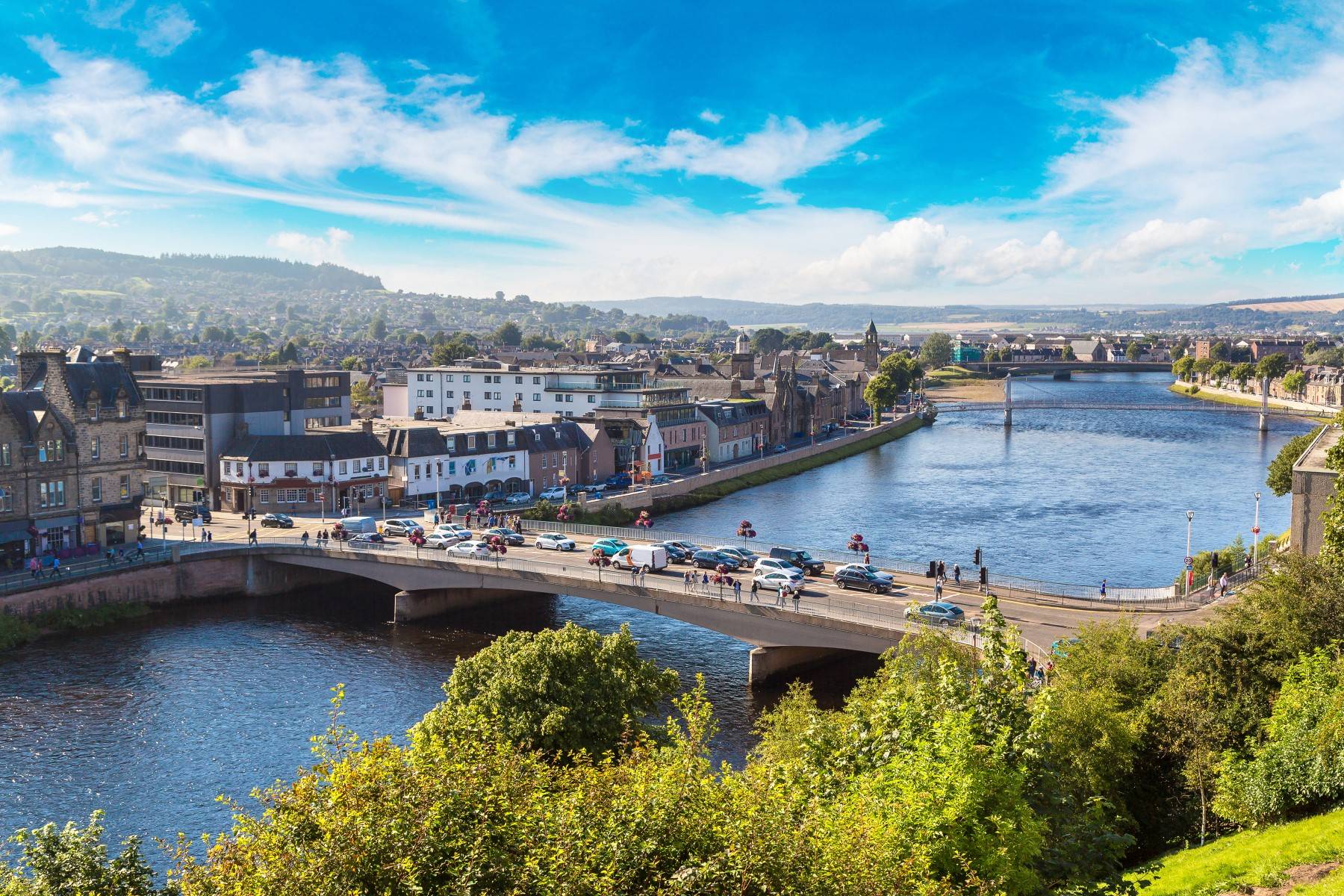15-Day United Kingdom, Ireland and Northern France Tour from London: Cambridge, Edinburgh, Inverness, Glasgow, Dublin, Liverpool, Paris | Ticket Admission Included