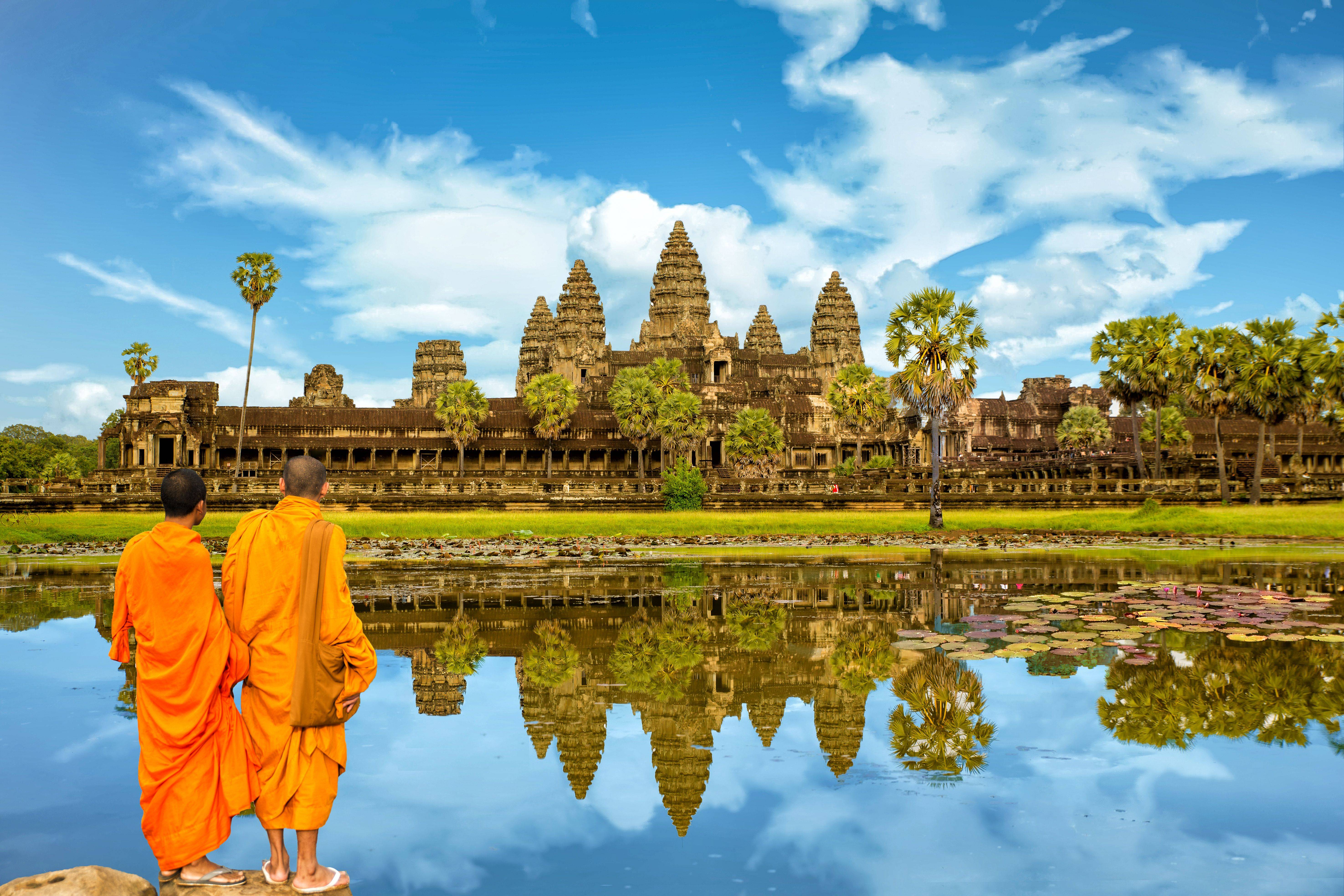 4-Day Cambodia Tour from Siem Reap:Bayon Temple, Angkor Wat Temple and Floating Village Kampong Fluk
