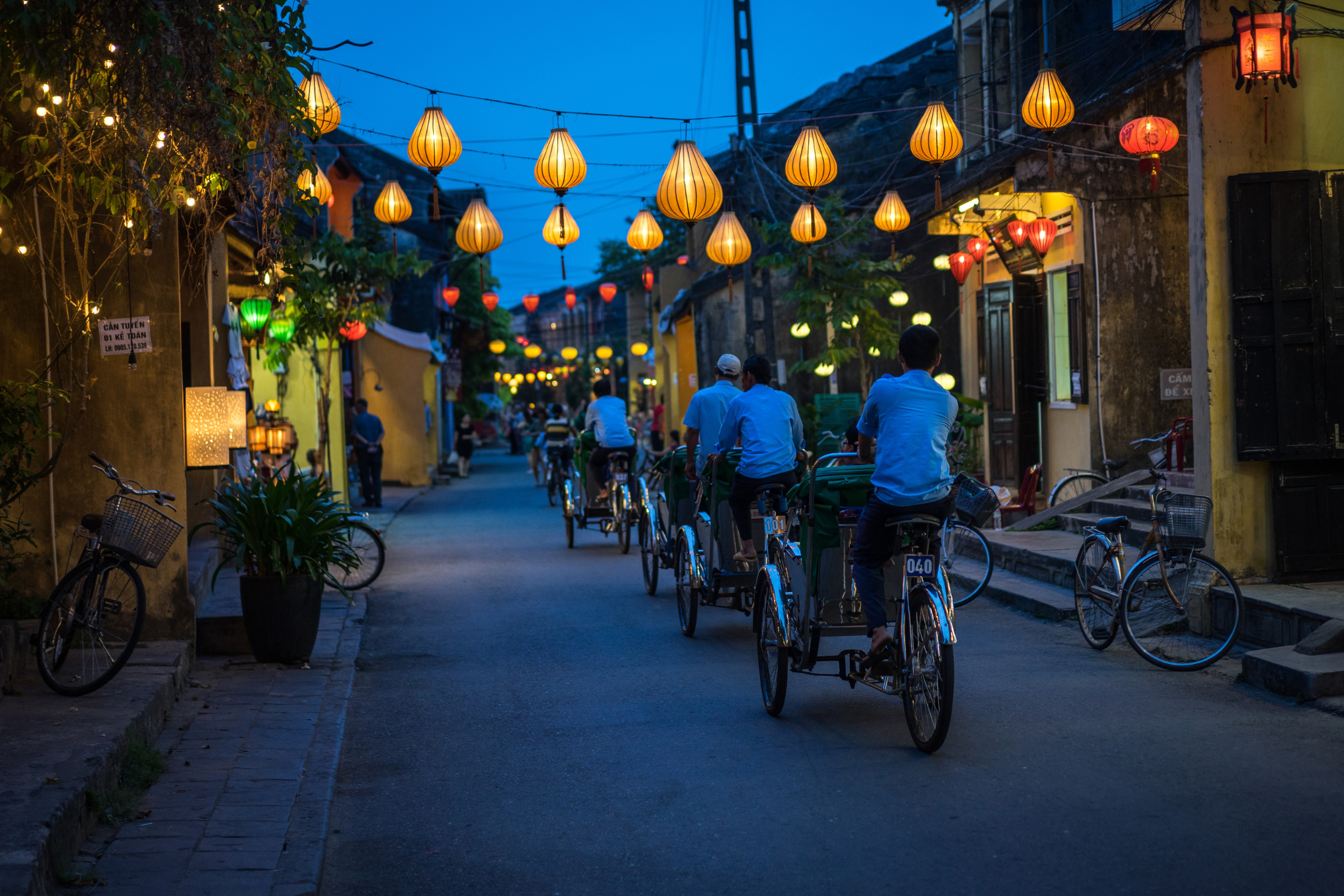 11-Day Vietnam Foodie Adventure Tour from Ho Chi Minh City: Mekong Delta, Hoi An, Hanoi and Halong Bay | Meals Mentioned Included