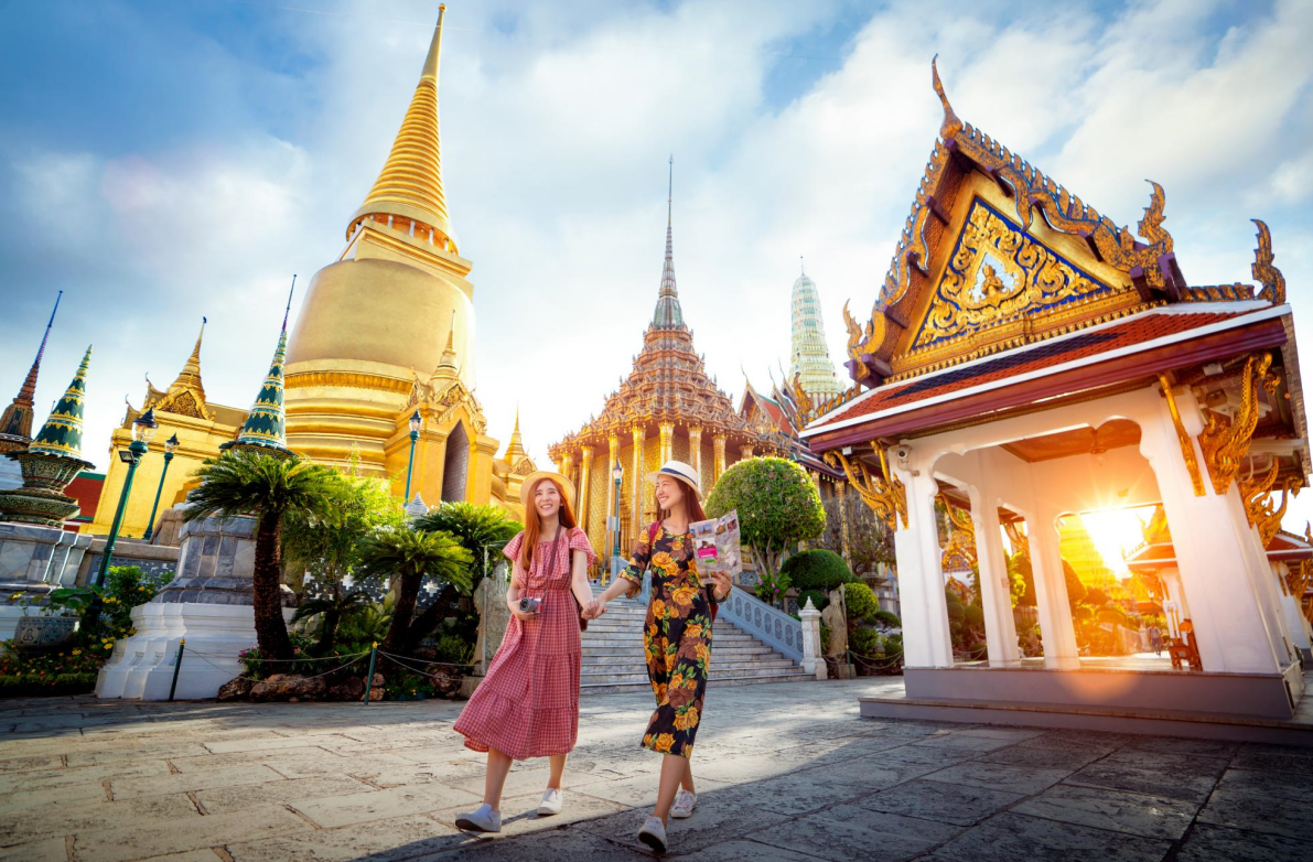 10-Day Bangkok, Krabi and Samui Tour from Bangkok: Floating Market of Damnoen Saduak, Phi Phi Islands and Ang Thong National Marine Park | Meals Mentioned Included