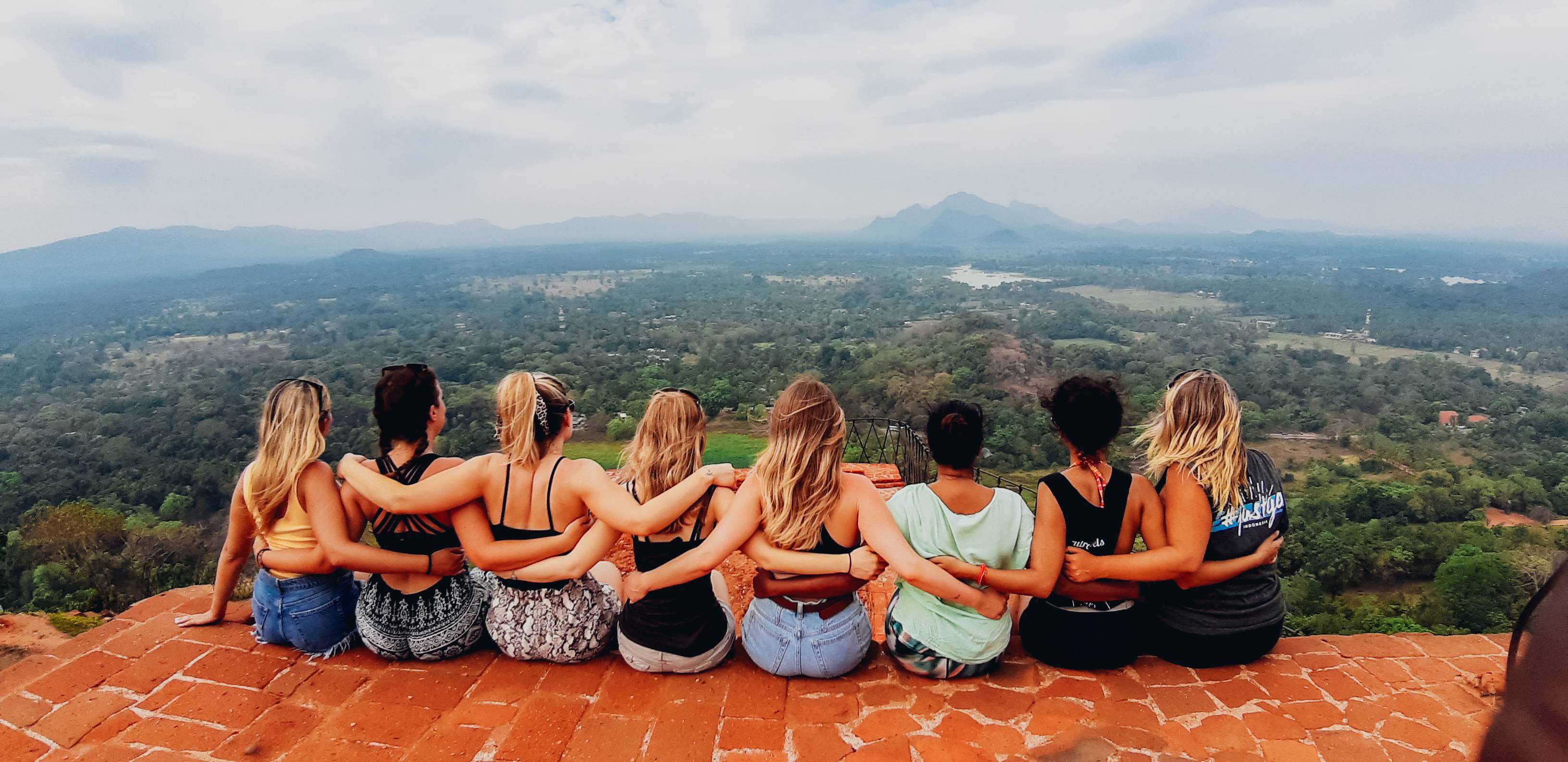 10-Day Sri Lanka Uncovered Tour from Negombo: Lion Rock, Temple of the Tooth, Little Adams Peak, Udawalawe National Park and Unawatuna**Meals and Entrance Mentioned Included**