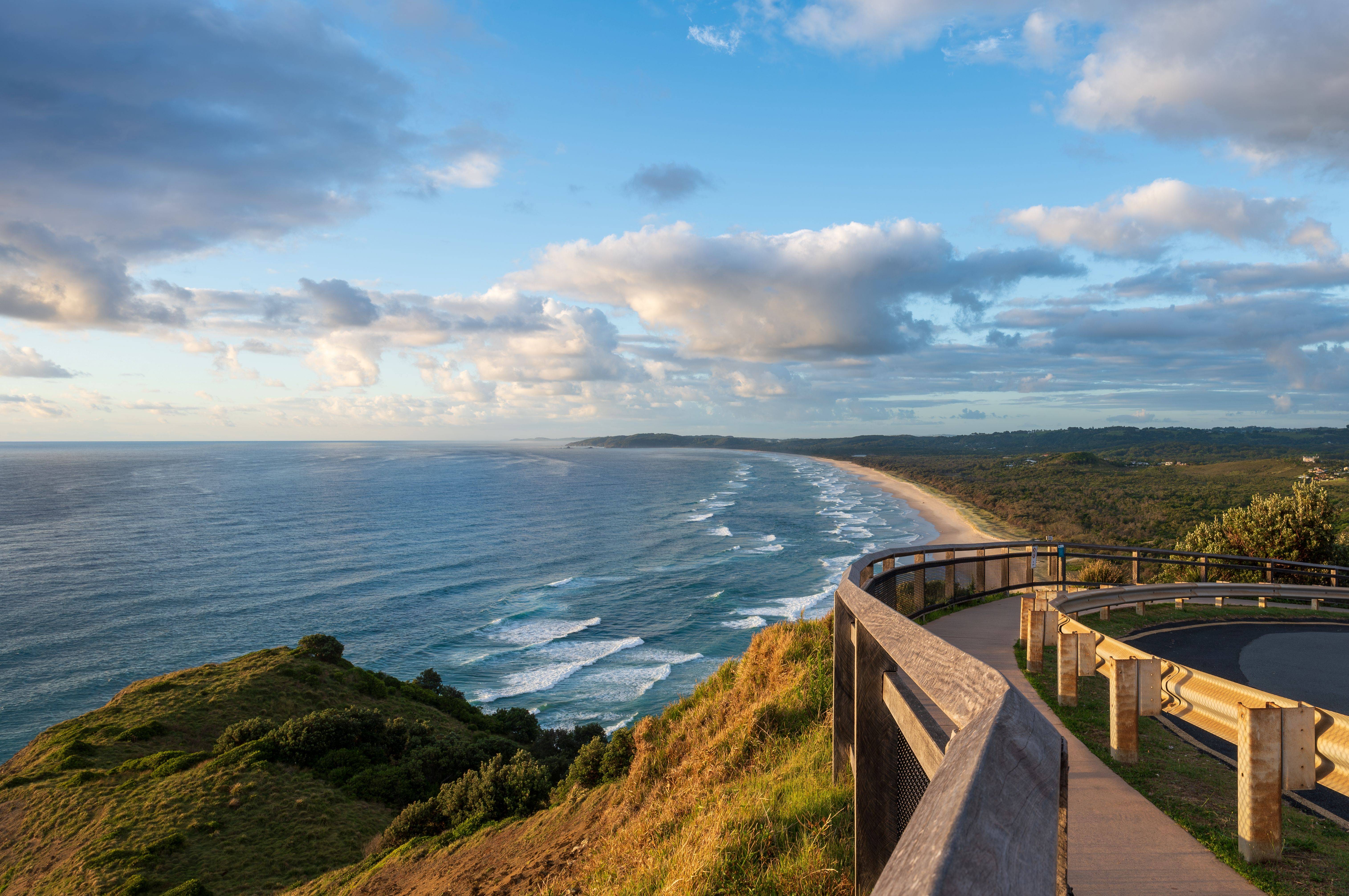 15-Day Epic East Coast Tour from Sydney: Spot X, Byron Bay, Surfers Paradise, Noosa, Brisbane and Airlie Beach