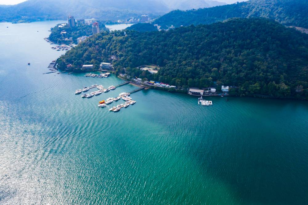 7-Day Enchanting Taiwan Tour from Taipei: Sun Moon Lake, Tainan, Kaohsiung, Kenting and Hualien | Hotel breakfasts 