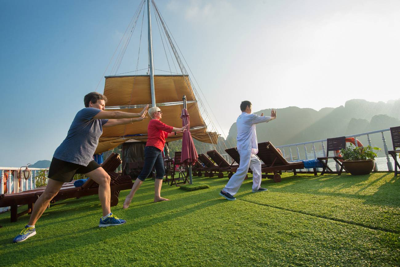 2-Day Catch a Glimpse of Halong Bay Tour from Hanoi: Surprising Cave, Titop Island and Luon Cave**Overnight Cruise****Meals Mentioned Included**