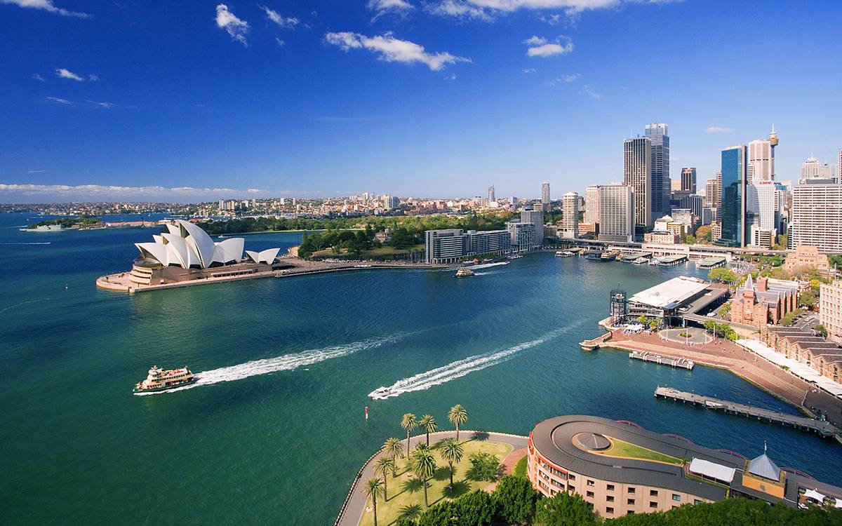 10-Day Australia East Coast Explorer Tour from Sydney: Byron Bay, Surfers Paradise and Brisbane丨Bondi Beach & BBQ and Lighthouse Sunrise
