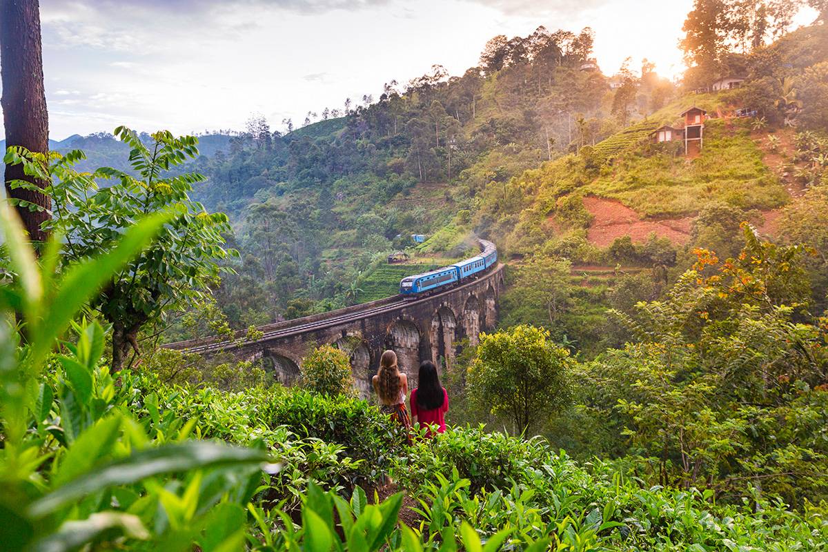 12-Day Epic Sri Lanka Adventure Small Group Tour from Negombo: Sigiriya, Kandy, Ella, Udawalawe, Talalla and Mirissa丨Sigiriya Rock Fortress and Beach