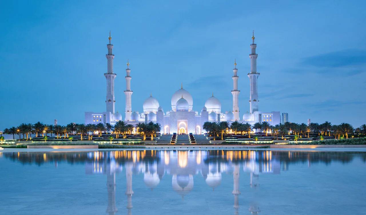7-Day Complete Dubai Tour: Dubai City Tour, Marina Dhow Cruise, Desert Safari with Barbecue Dinner, Abu Dhabi City Tour with Louvre Museum and Musandam Dibba Trip