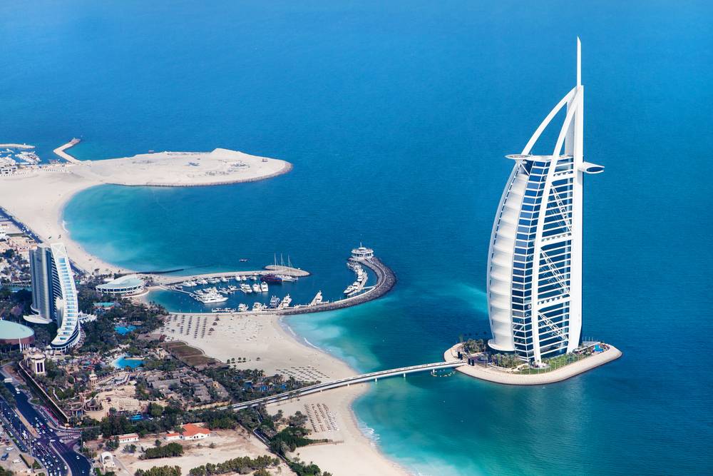 7-Day Tour to Discover Dubai and Abu Dhabi: Evening Marina Dhow Cruise, 4X4 Desert Safari, Abu Dhabi Full Day, Free for Leisure in Dubai