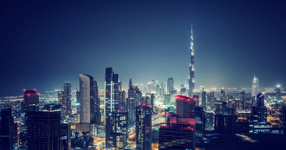 4-Day Tour to Explore the Magic of Dubai: Evening Dinner Dhow Cruise, 4x4 Desert Safari with BBQ Dinner, Half day Dubai City Tour 